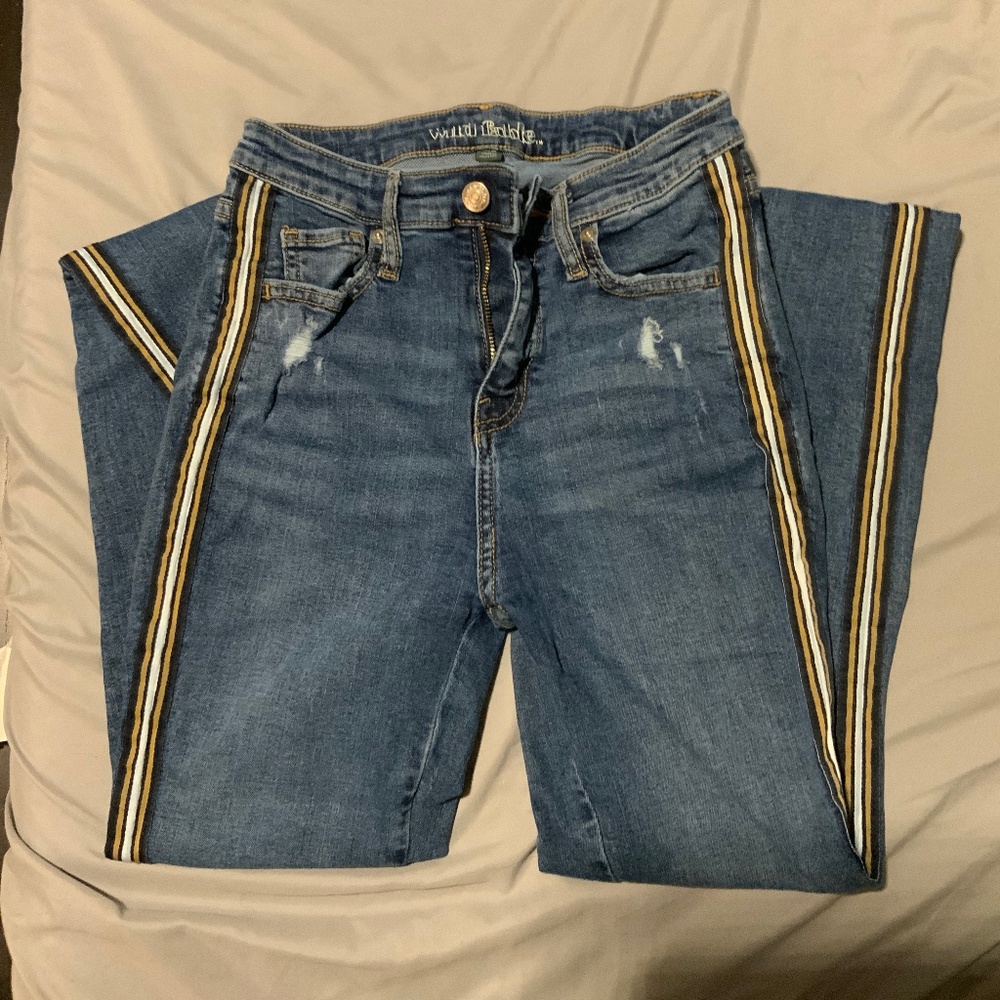 While Fable Jeans